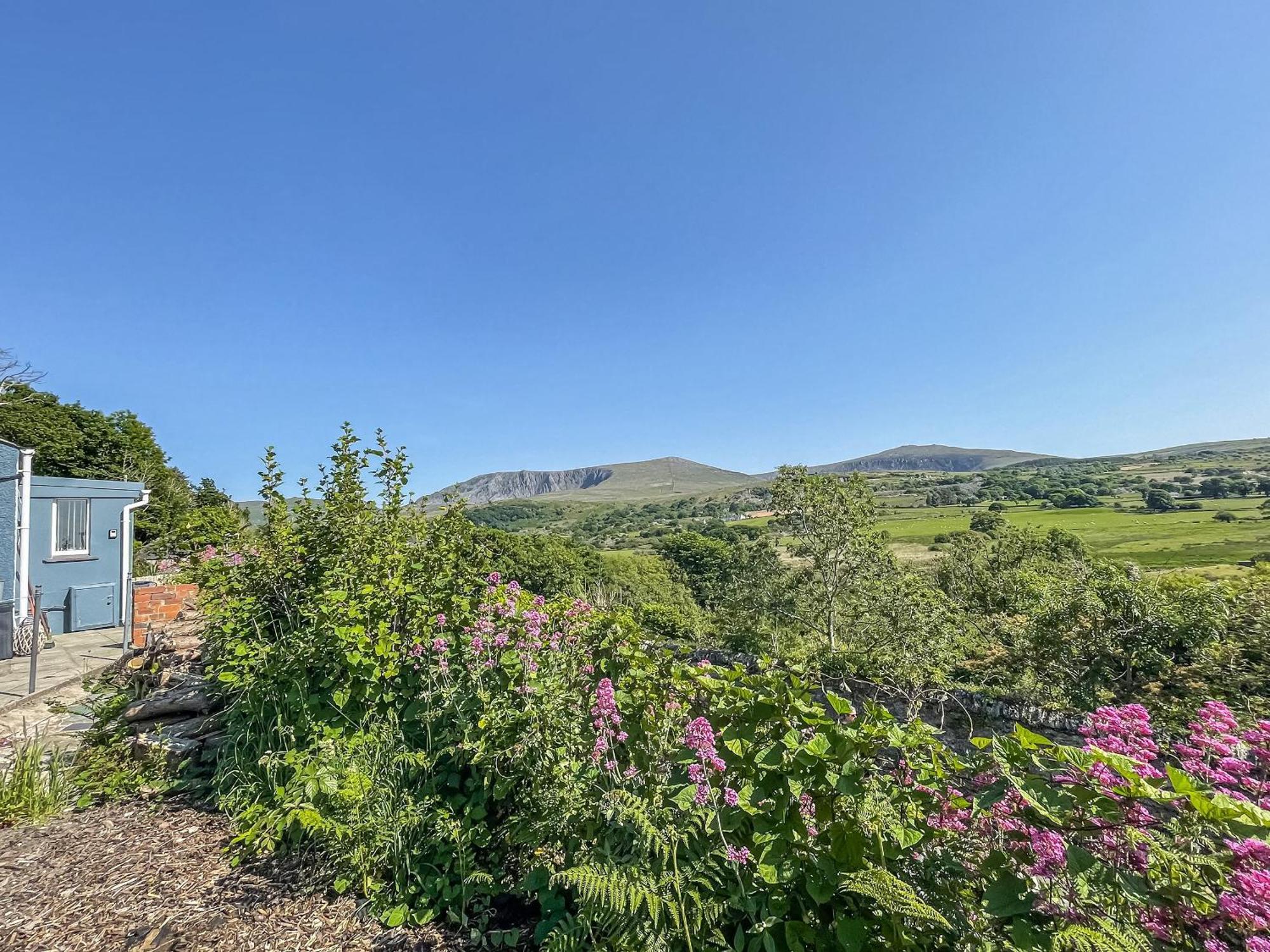 Hyfrydle Cottage Pen-y-groes 外观 照片