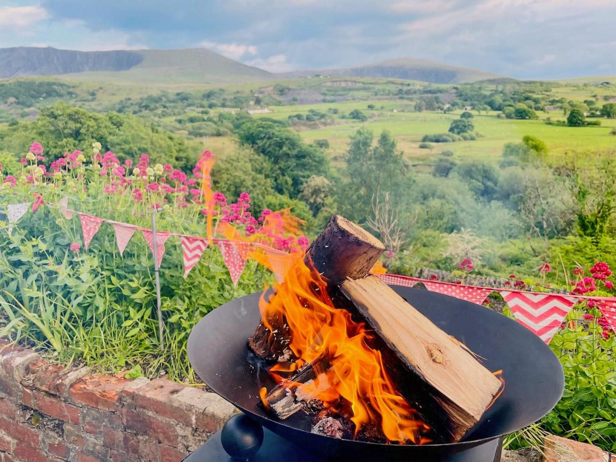 Hyfrydle Cottage Pen-y-groes 外观 照片